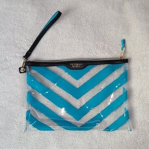 Clear wristlet/clutch